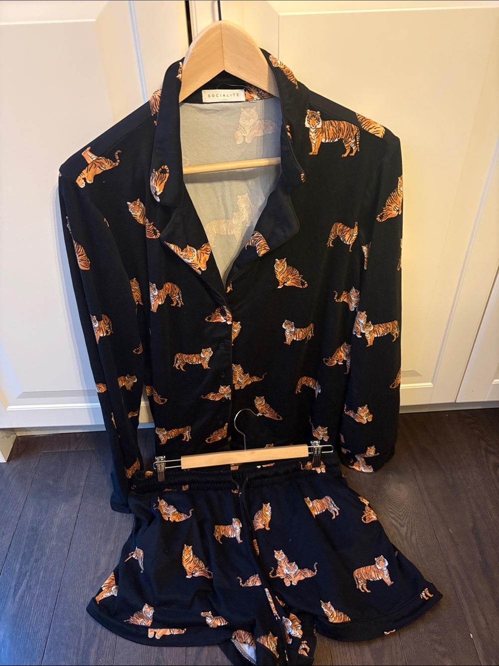 Socialite size L Black Tiger-Print Pajama Set